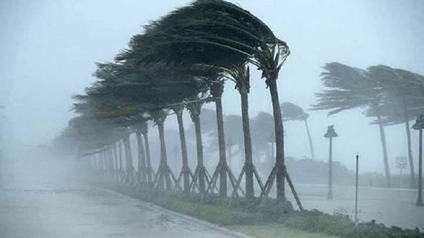 রাতের মধ্যে ১৮ অঞ্চলে ৬০ কিমি বেগে ঝড়ের আভাস