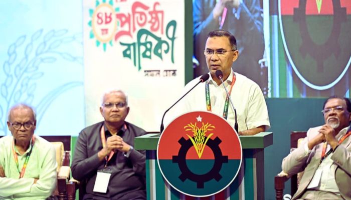 কিছু রাজনৈতিক দল ও ব্যক্তি বিভ্রান্তির মাধ্যমে অরাজকতা সৃষ্টির পাঁয়তারা করছে: প্রধানমন্ত্রী